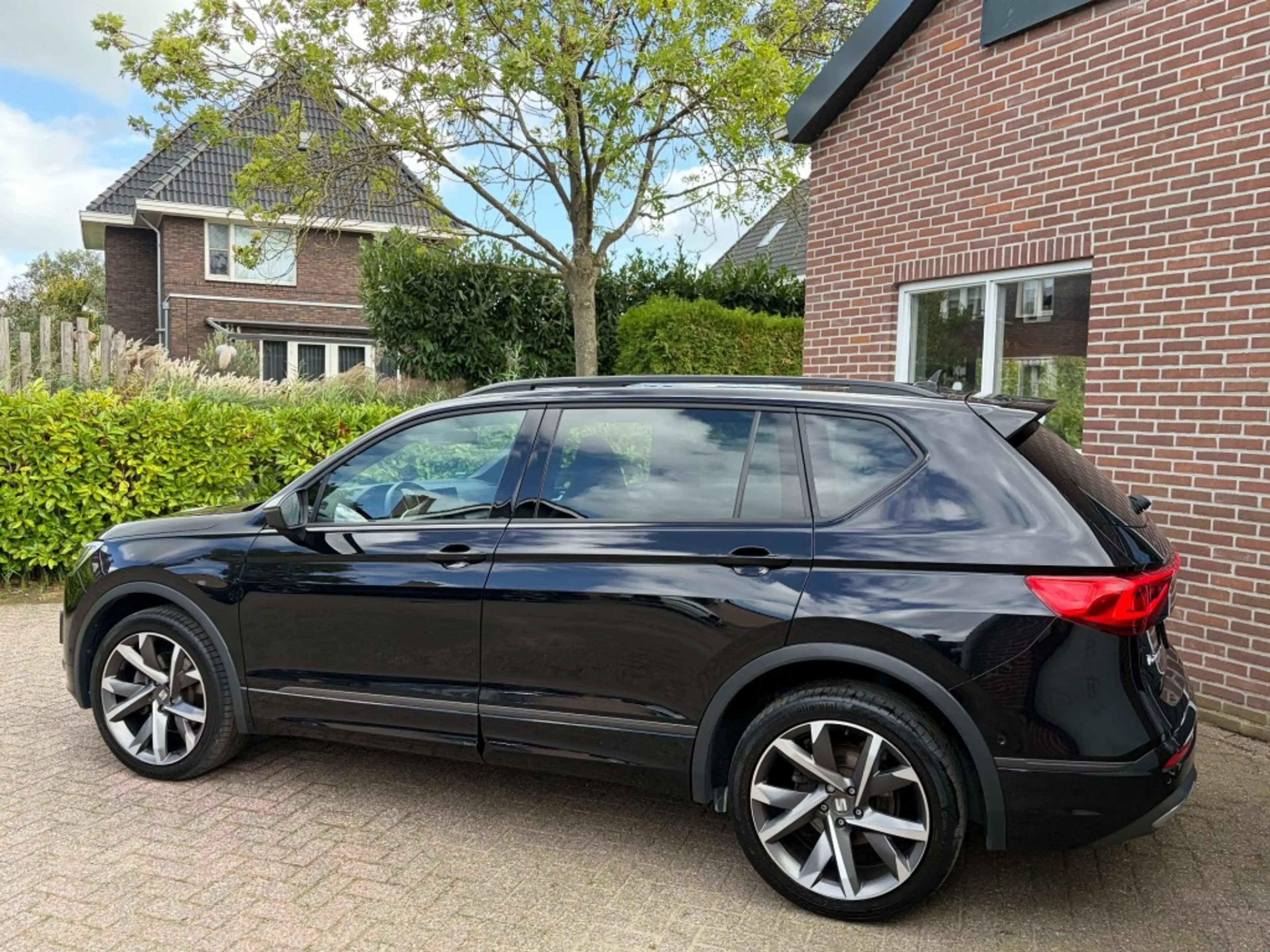SEAT Tarraco 2.0 TFSI FR 4 drive PANO TREKHAAK BEATS 7 ZITS — photo 4