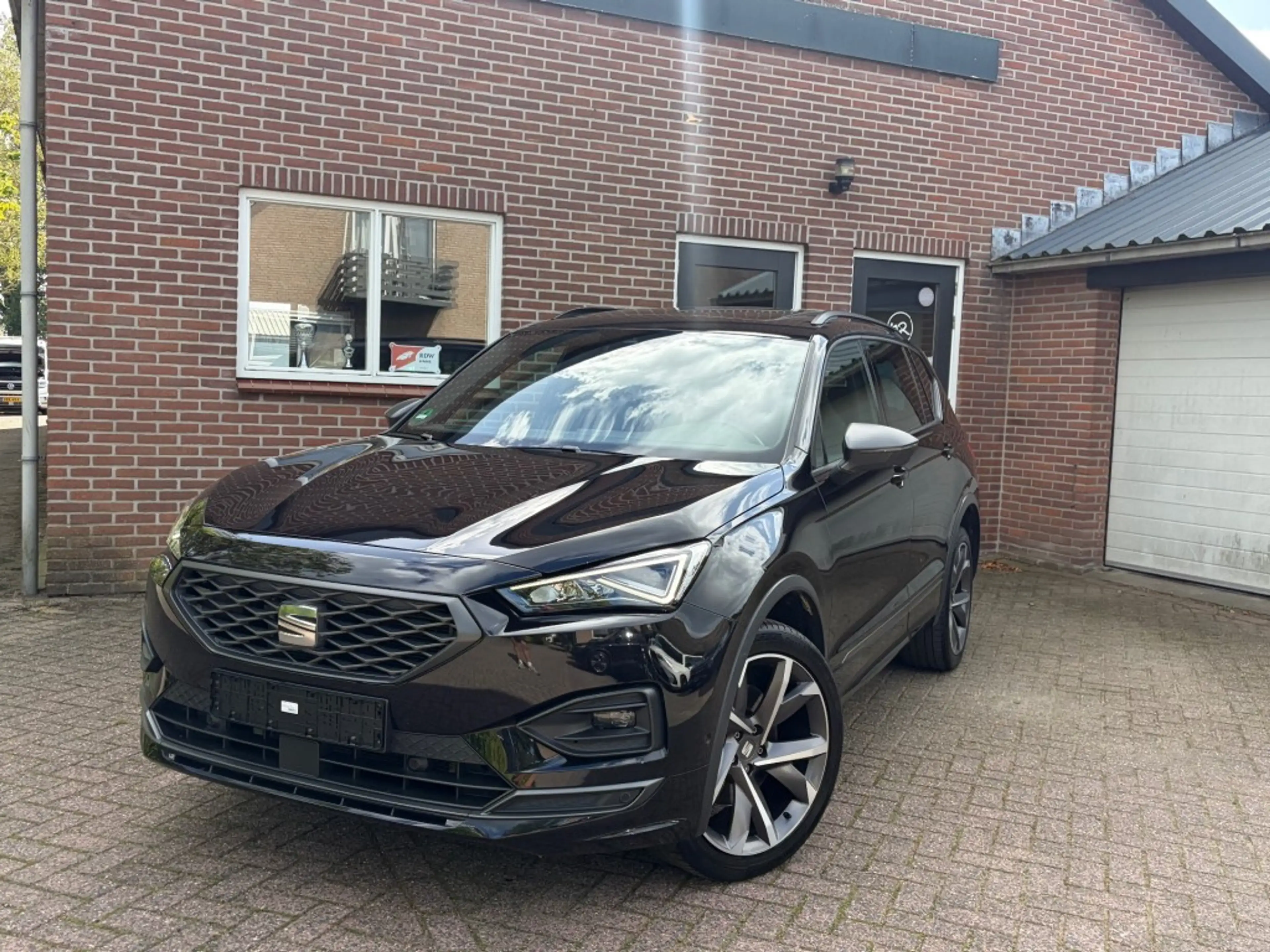 SEAT Tarraco 2.0 TFSI FR 4 drive PANO TREKHAAK BEATS 7 ZITS — photo 2