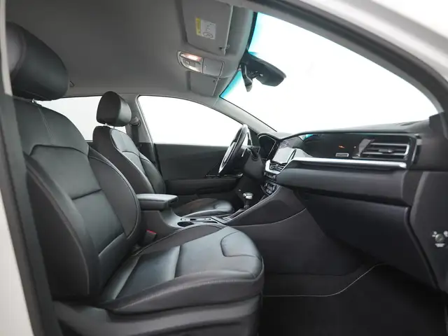 Kia Niro view 3