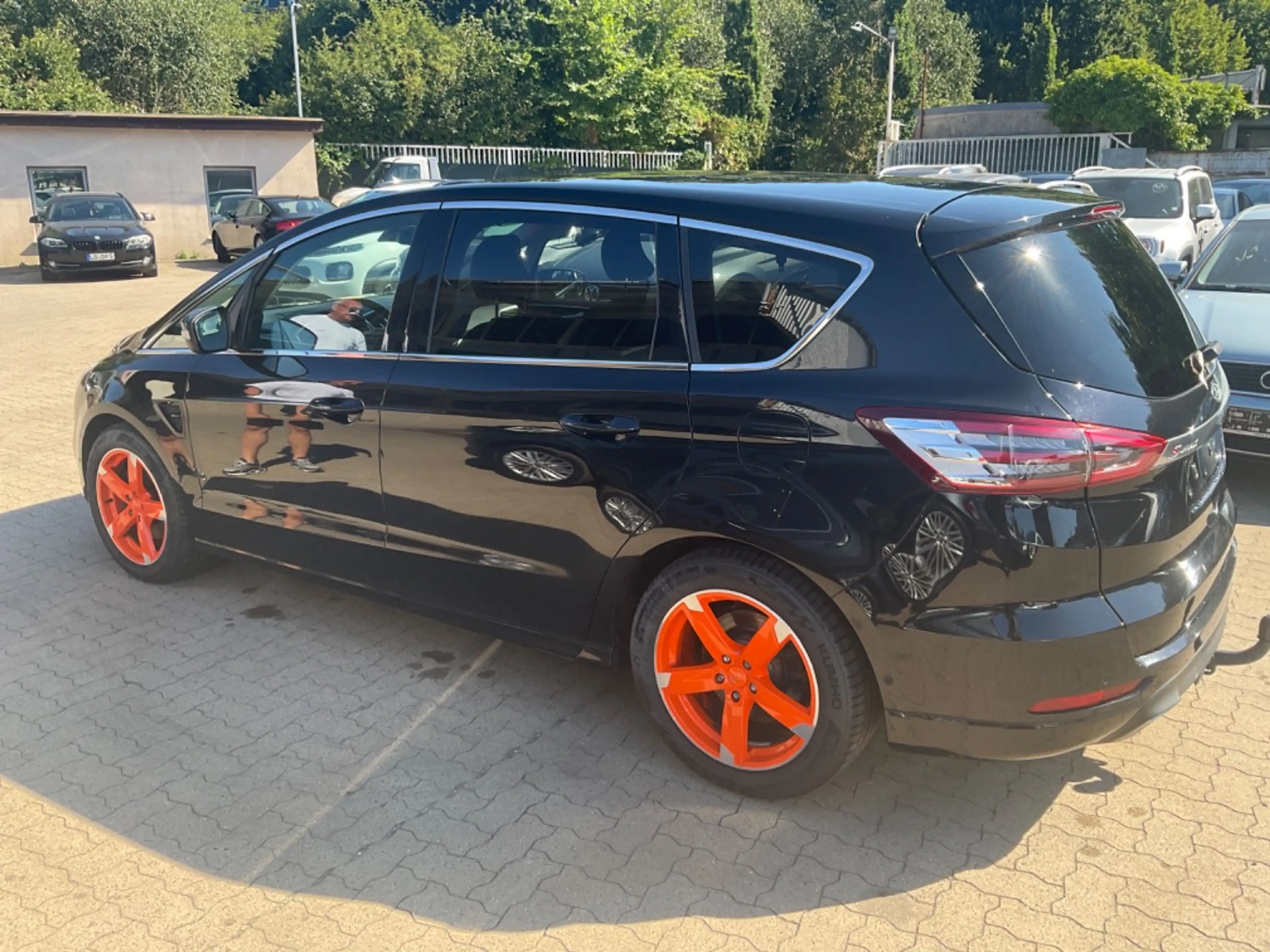 Ford S-Max Titanium TÜV 10.2027 7 Sitzer 8x Bereift — photo 9