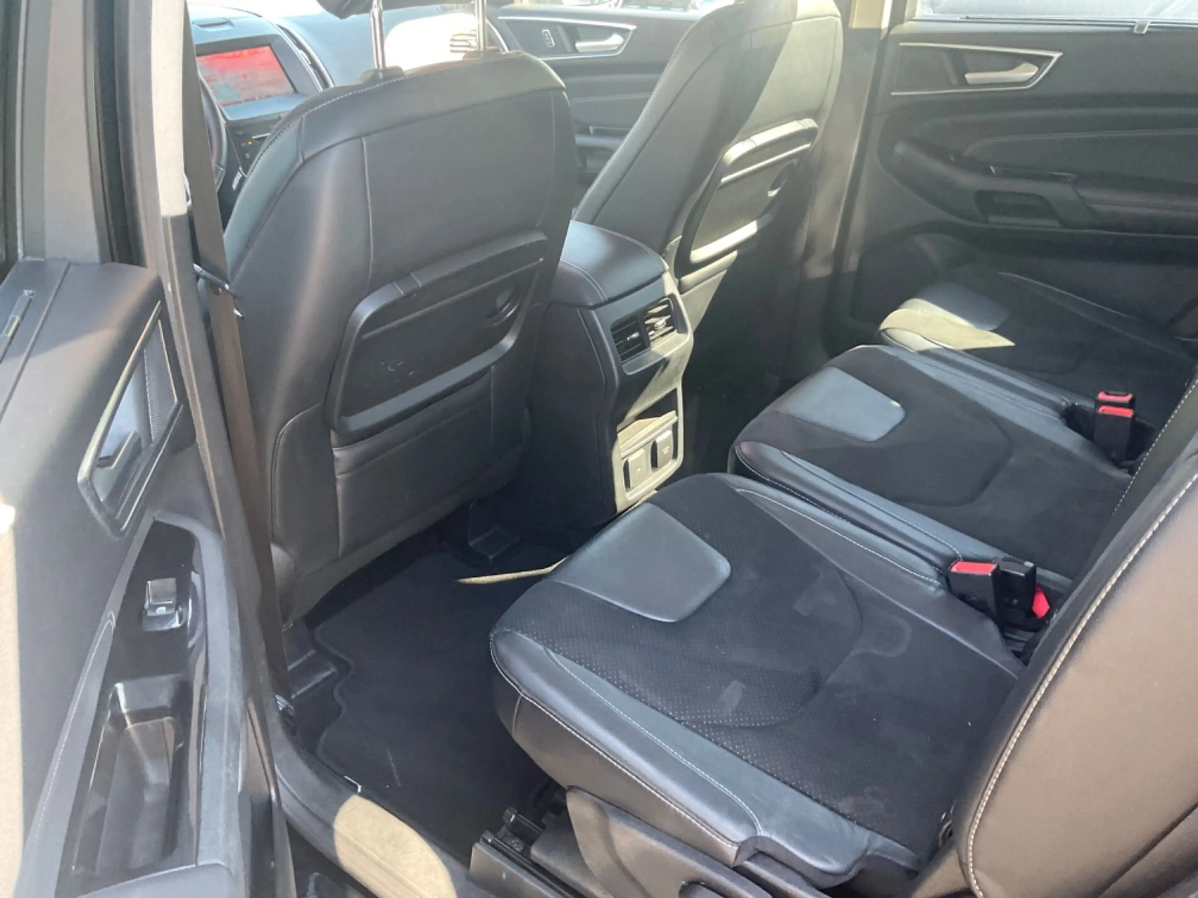 Ford S-Max Titanium TÜV 10.2027 7 Sitzer 8x Bereift — photo 13