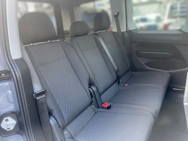 Volkswagen Caddy view 9
