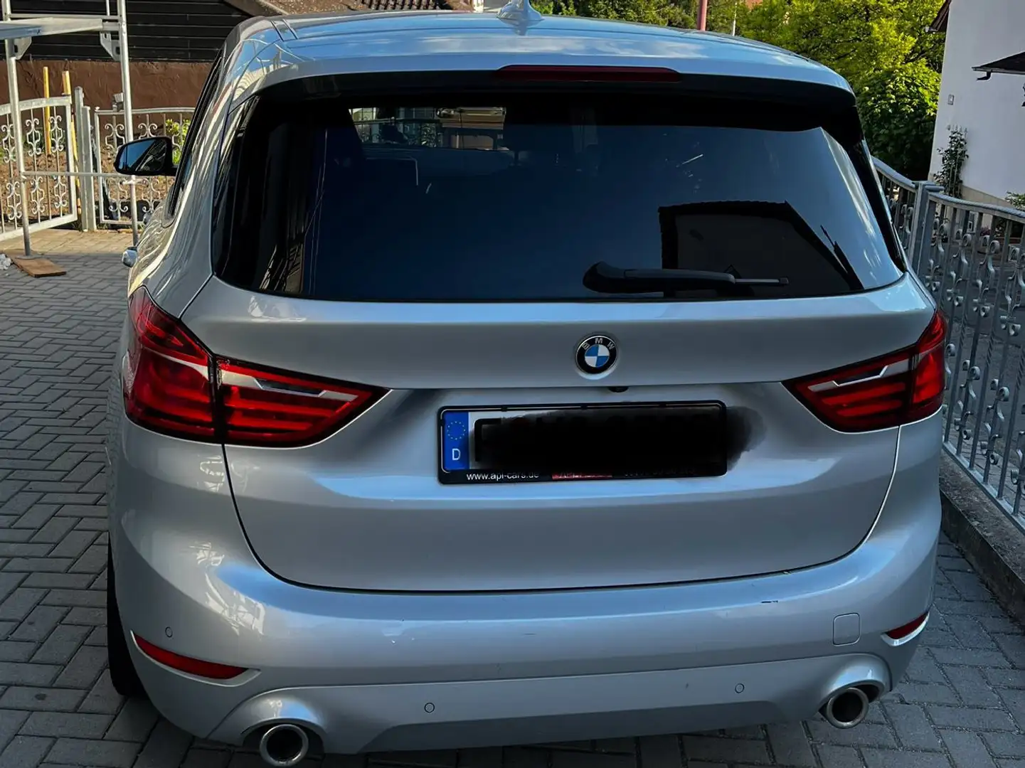 BMW 218 218d Active Tourer Aut. M Sport Grau - 1