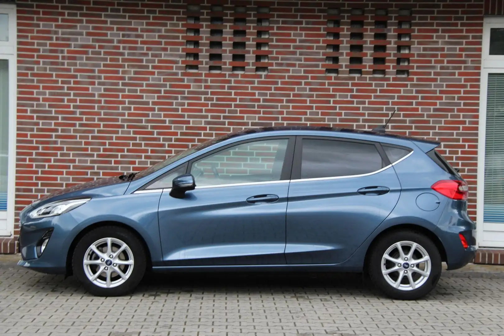 Ford Fiesta Titanium*SPORTSITZ*PDC*WINTERPAKET*LED* Blu/Azzurro - 2