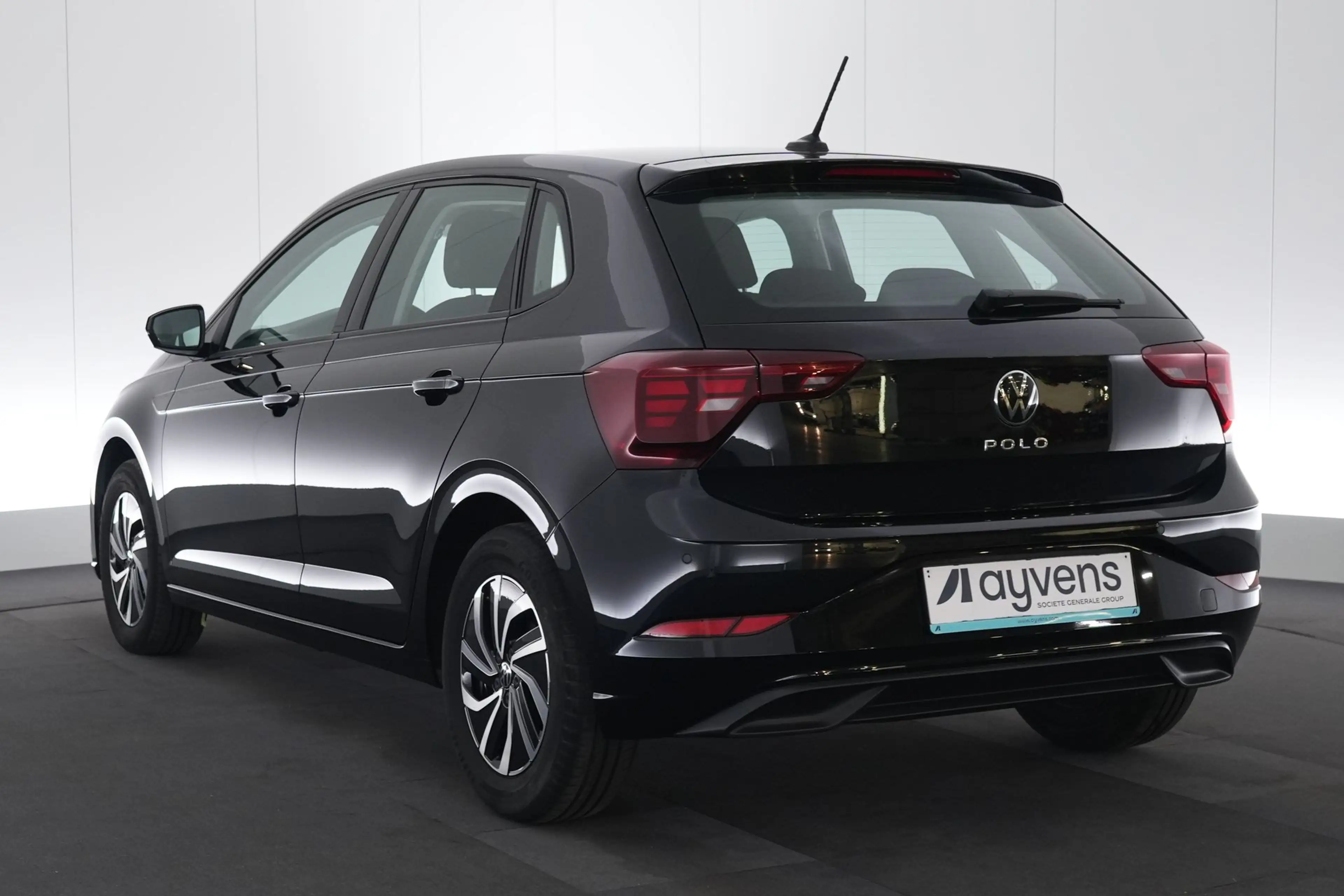 Volkswagen Polo 1.0 TSI Life Business LED GPS PDC CAM Carplay — photo 9