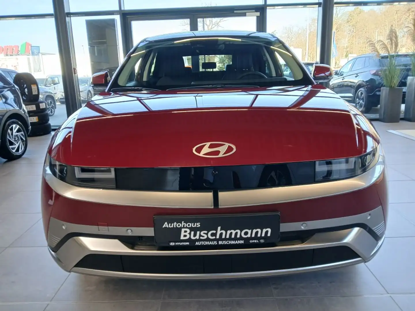 Hyundai IONIQ 5 63 kWh Techniq +Park-Paket+ Rot - 2