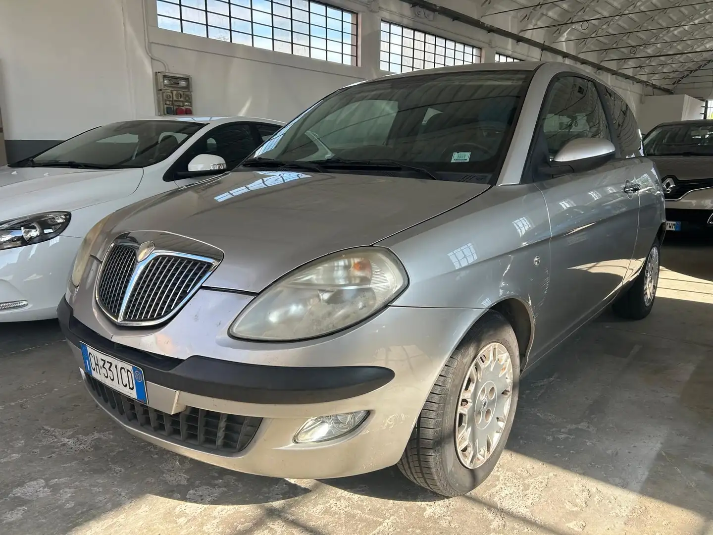Lancia Ypsilon 1.2 16v Argento Argento - 2