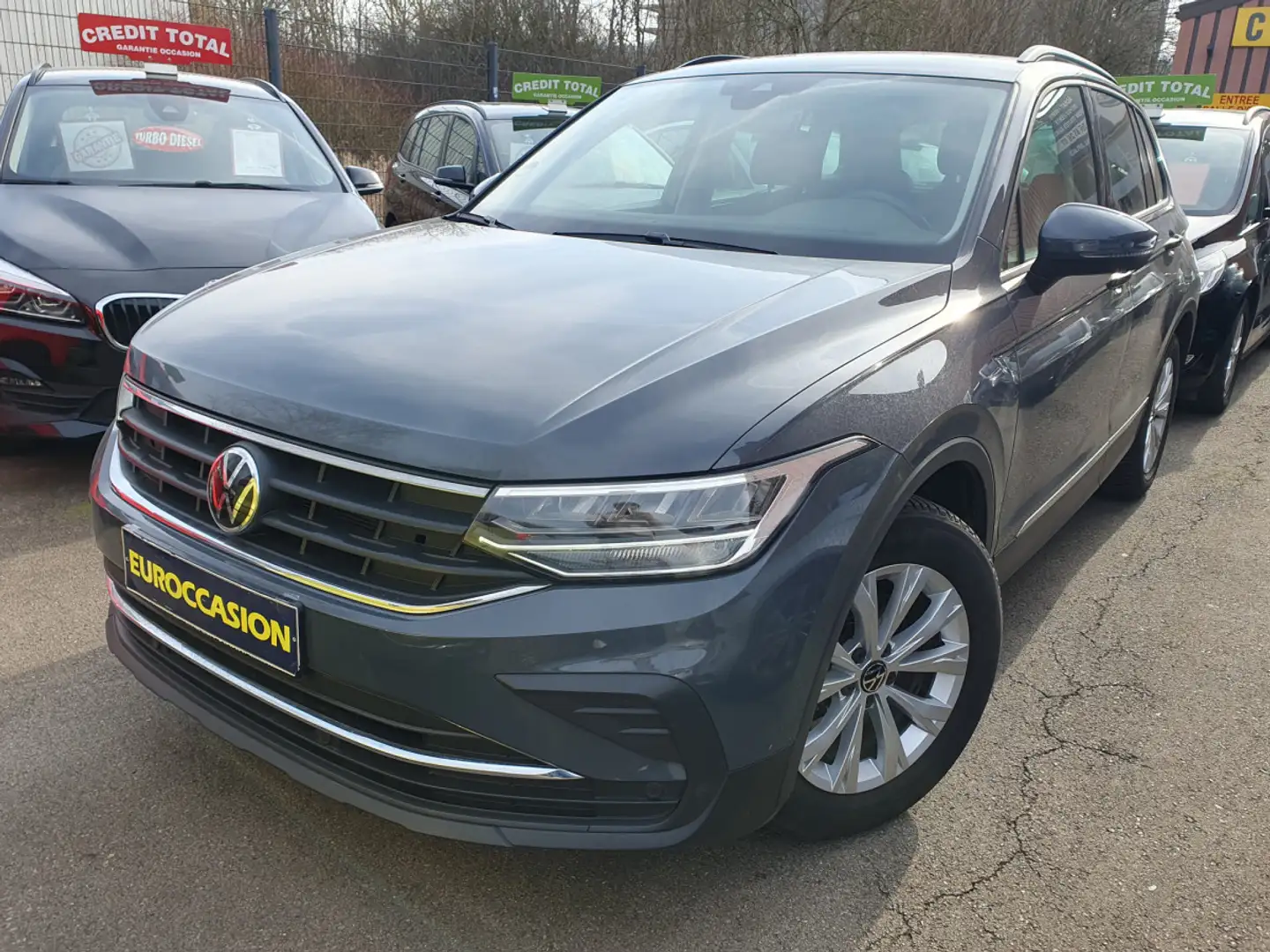 Volkswagen Tiguan 2.0TDI 150 LIFE Gris - 1