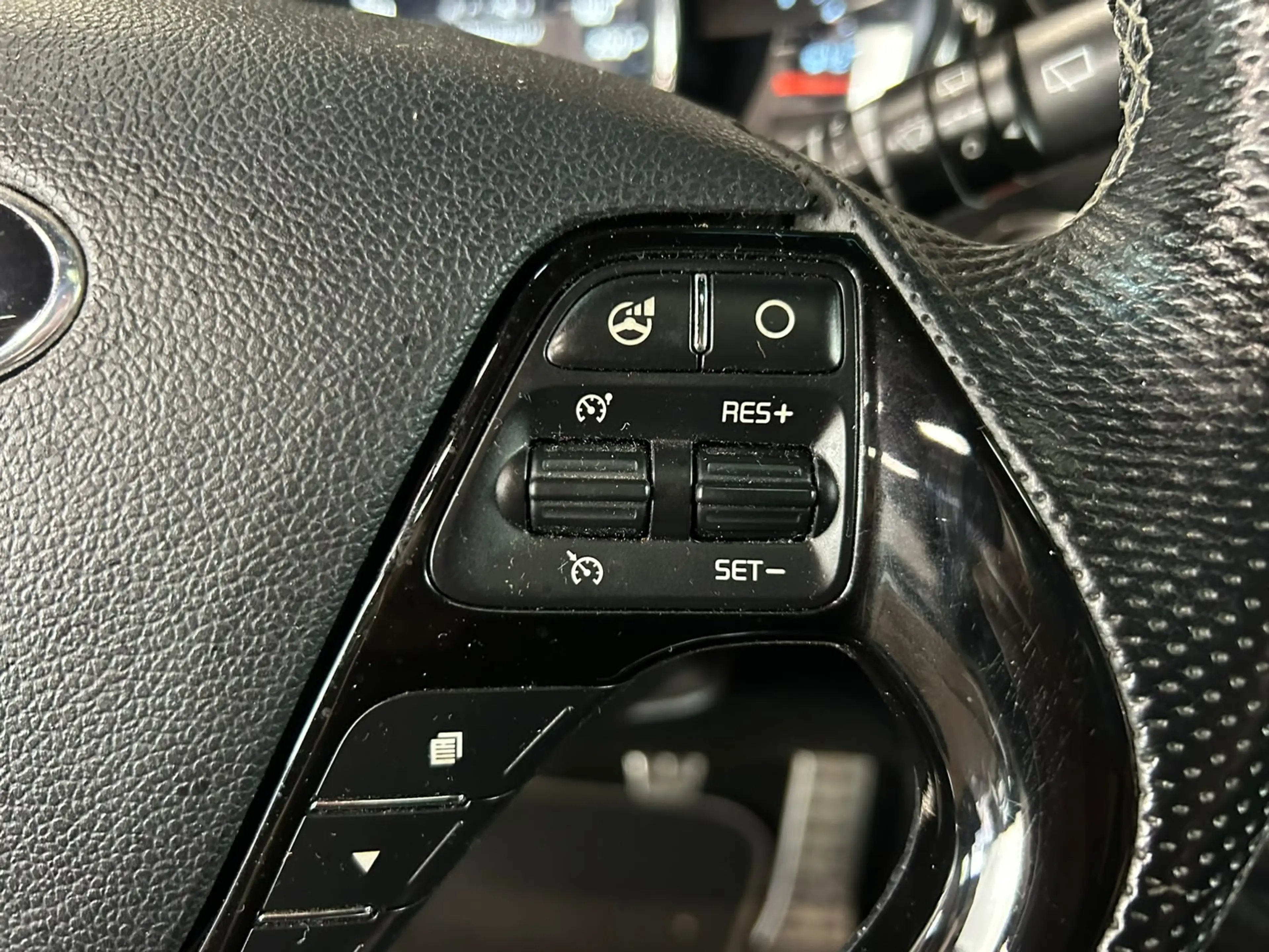 Kia Ceed / cee'd 1.0 T-GDi GT-Line PANODAK! — photo 9