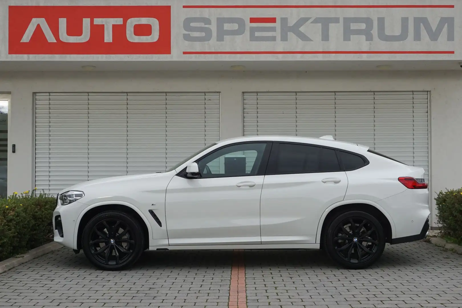 BMW X4 xDrive 25d M Sport | € 412 mtl | Driving Assistan Weiß - 2
