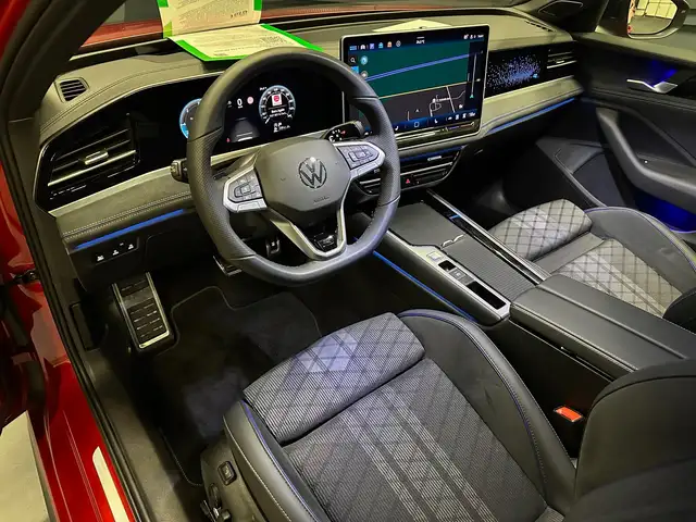 Volkswagen Passat view 16