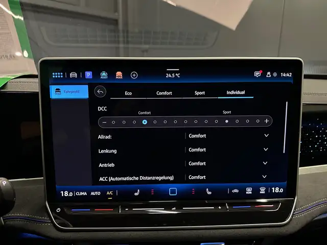 Volkswagen Passat view 26
