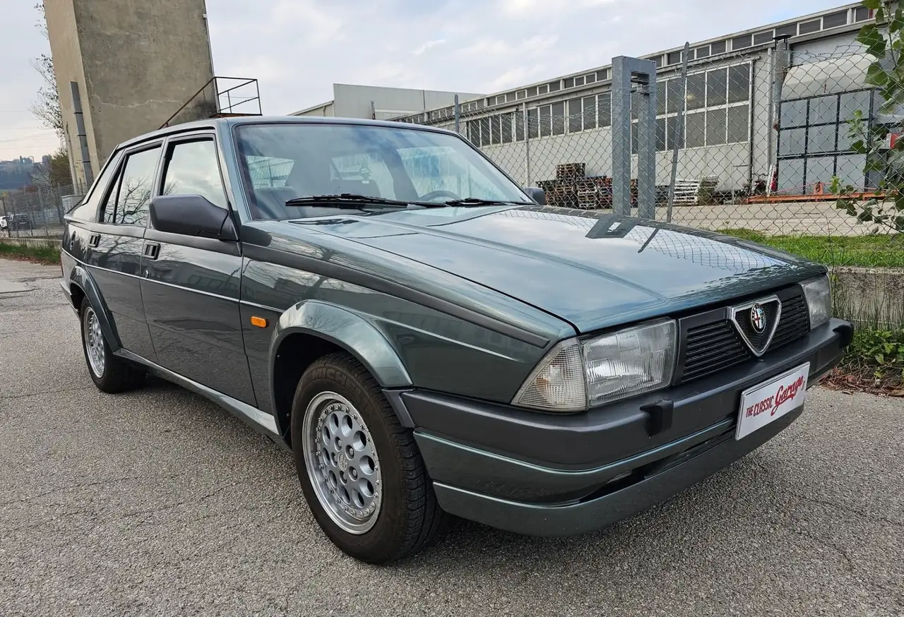 Alfa Romeo 75 2.0 twin spark, foto 1