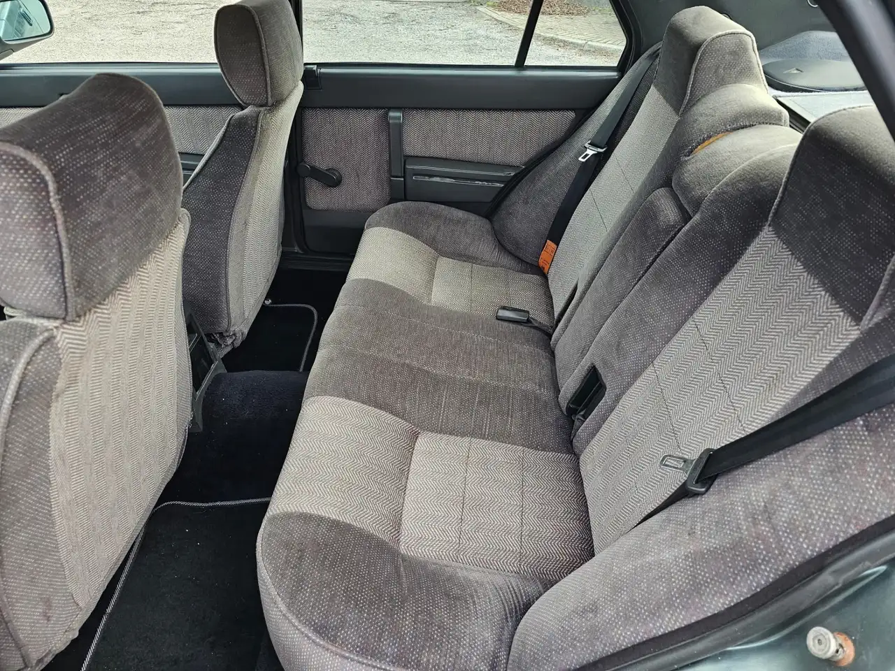 Alfa Romeo 75 2.0 twin spark, foto 12