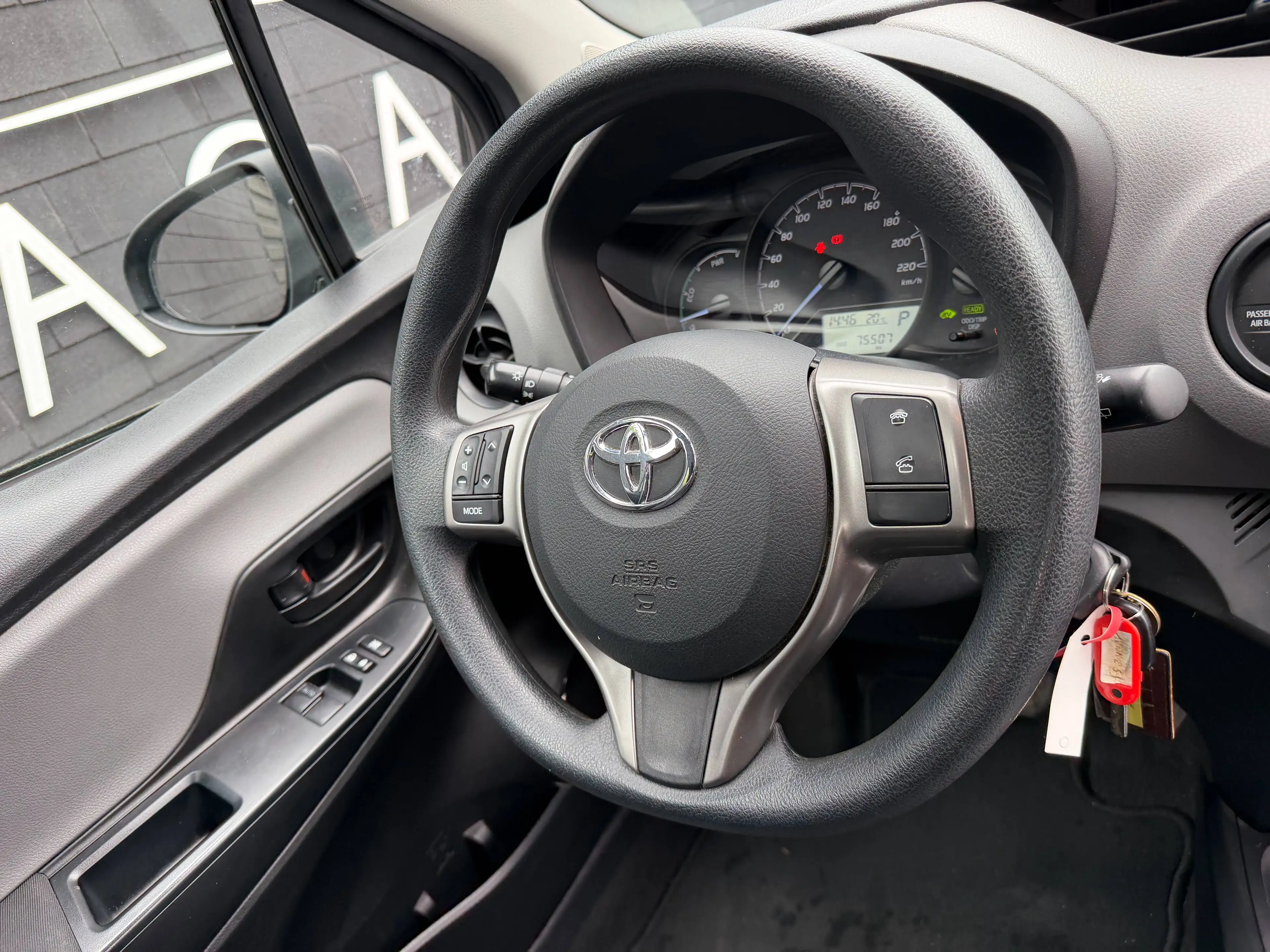 Toyota Yaris Hybrid 1.5i+GARANTIE 1 AN+AIRCO+EURO 6C — photo 11