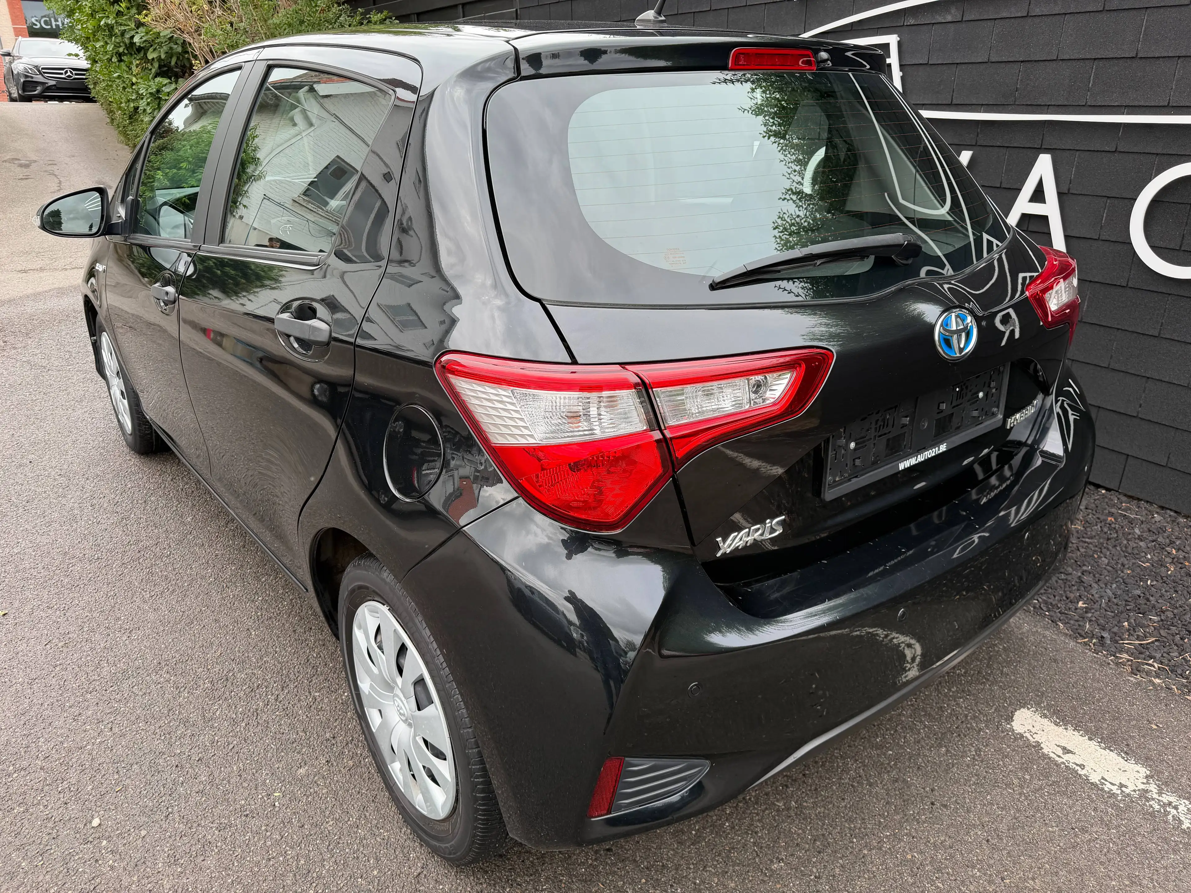 Toyota Yaris Hybrid 1.5i+GARANTIE 1 AN+AIRCO+EURO 6C — photo 3