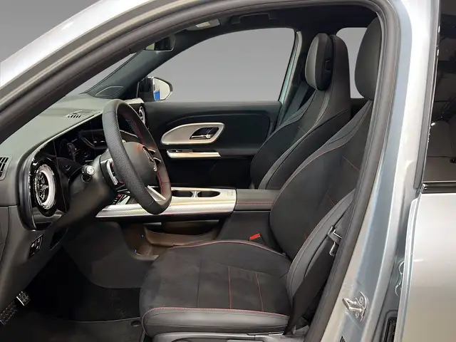 Mercedes-Benz GLB view 8