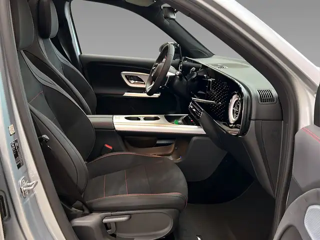 Mercedes-Benz GLB view 14