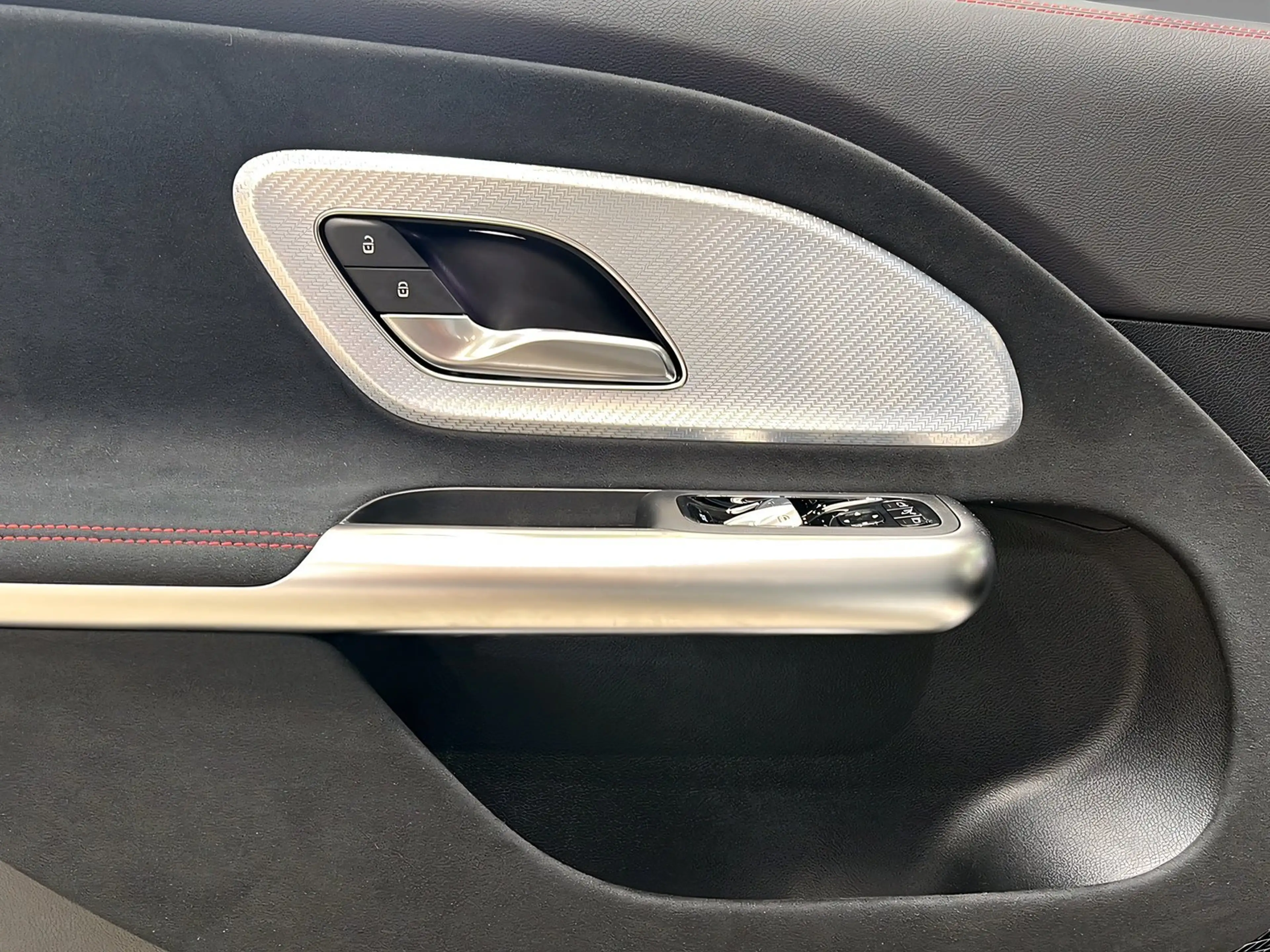 Mercedes-Benz GLB 200 AMG+FACELIFT+LED+DISTR+NIGHT+Pano+AHK — photo 13