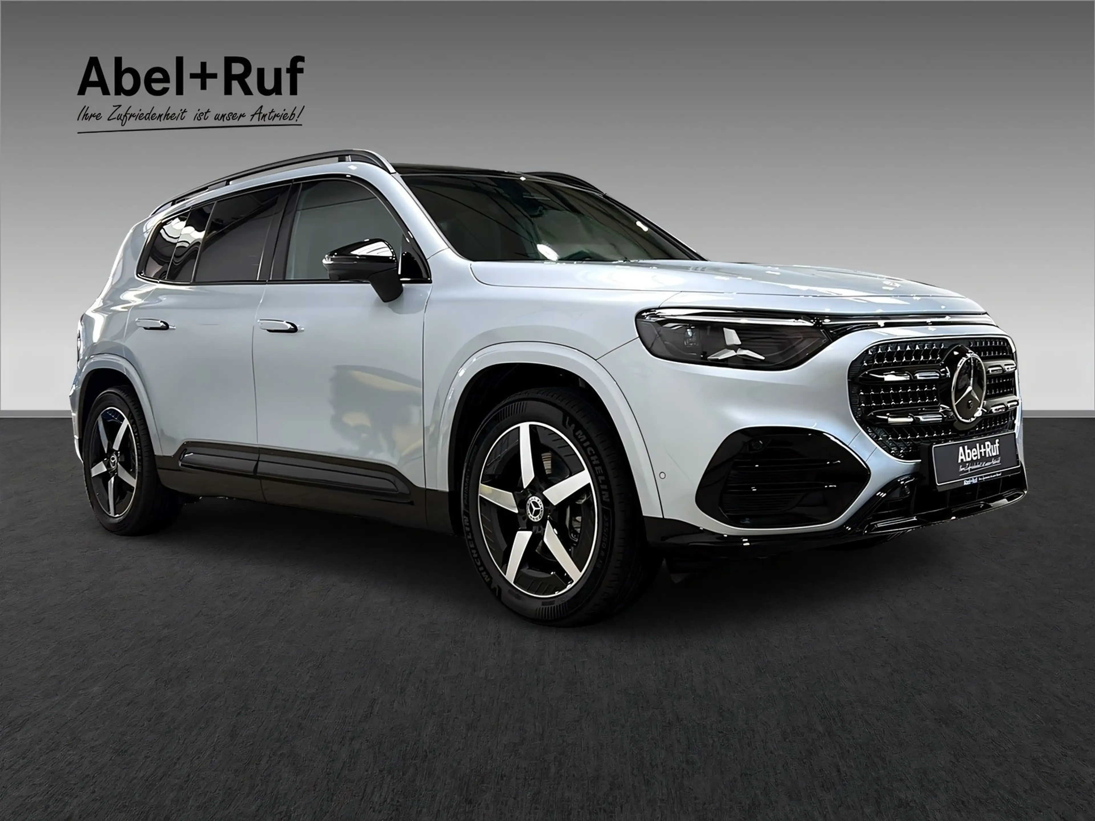 Mercedes-Benz GLB 200 AMG+FACELIFT+LED+DISTR+NIGHT+Pano+AHK — photo 3