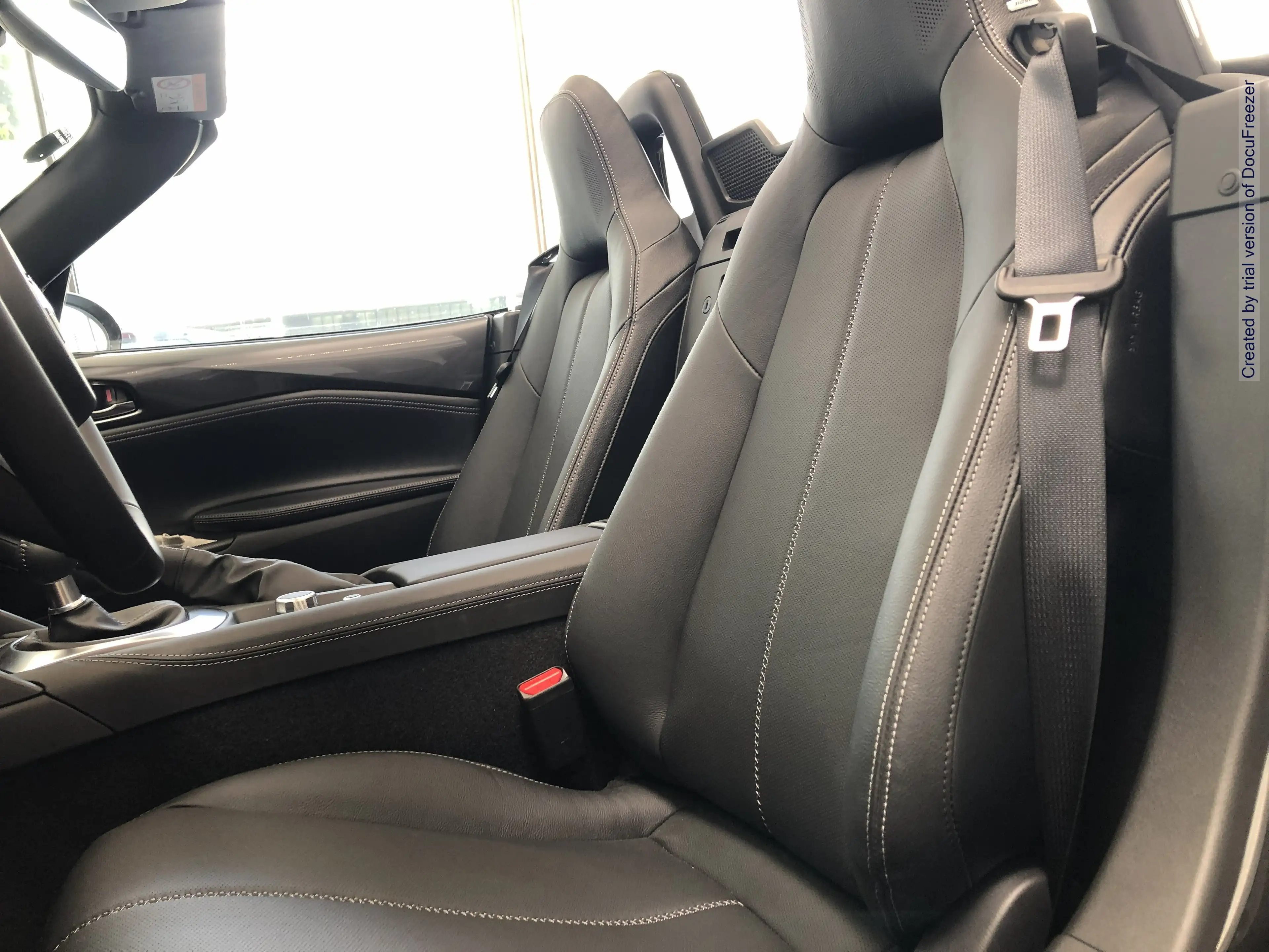 Mazda MX-5 Exclusive Line — photo 6