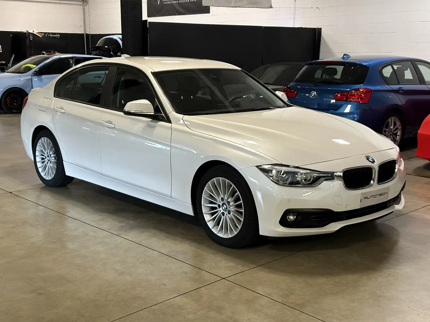 BMW 320 320i Luxury 184cv Automatica Weiß - 1
