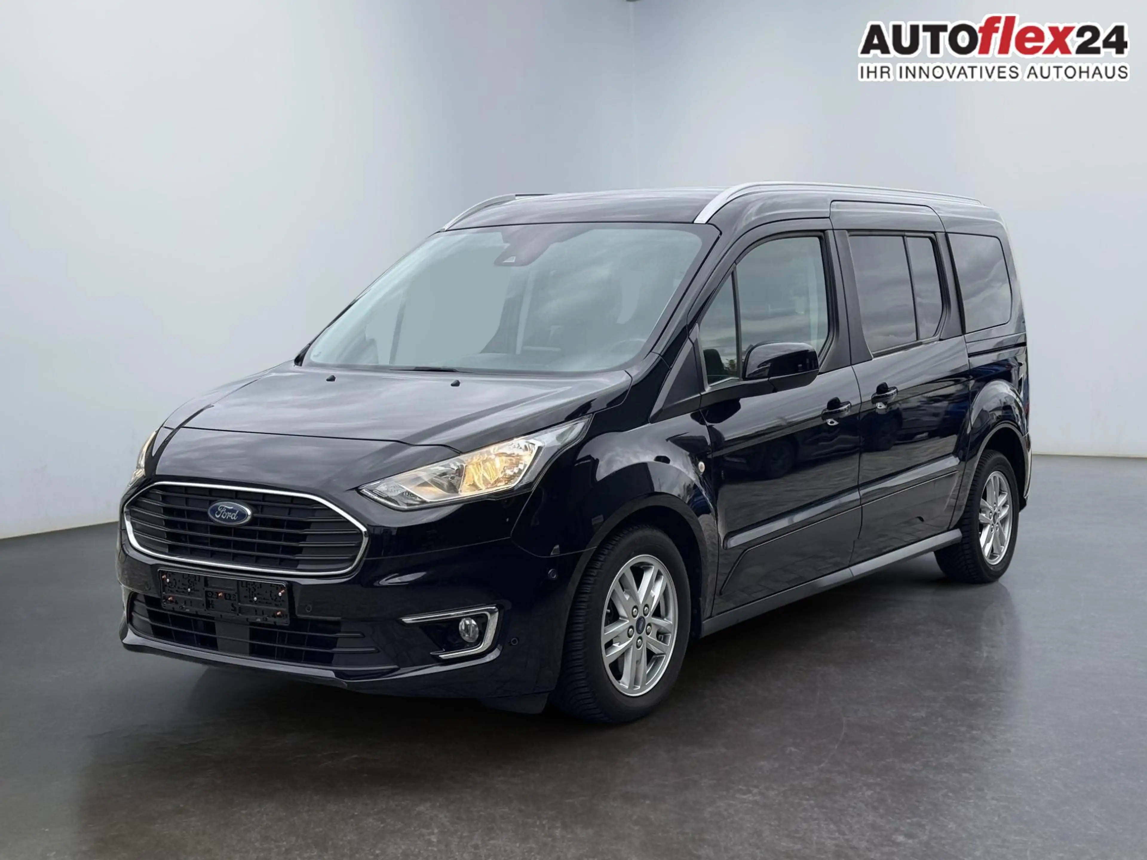 Ford Grand Tourneo 1,5 TDCI AT Titanium ACC Navi PDC AHK Pano 88 k... — photo 2
