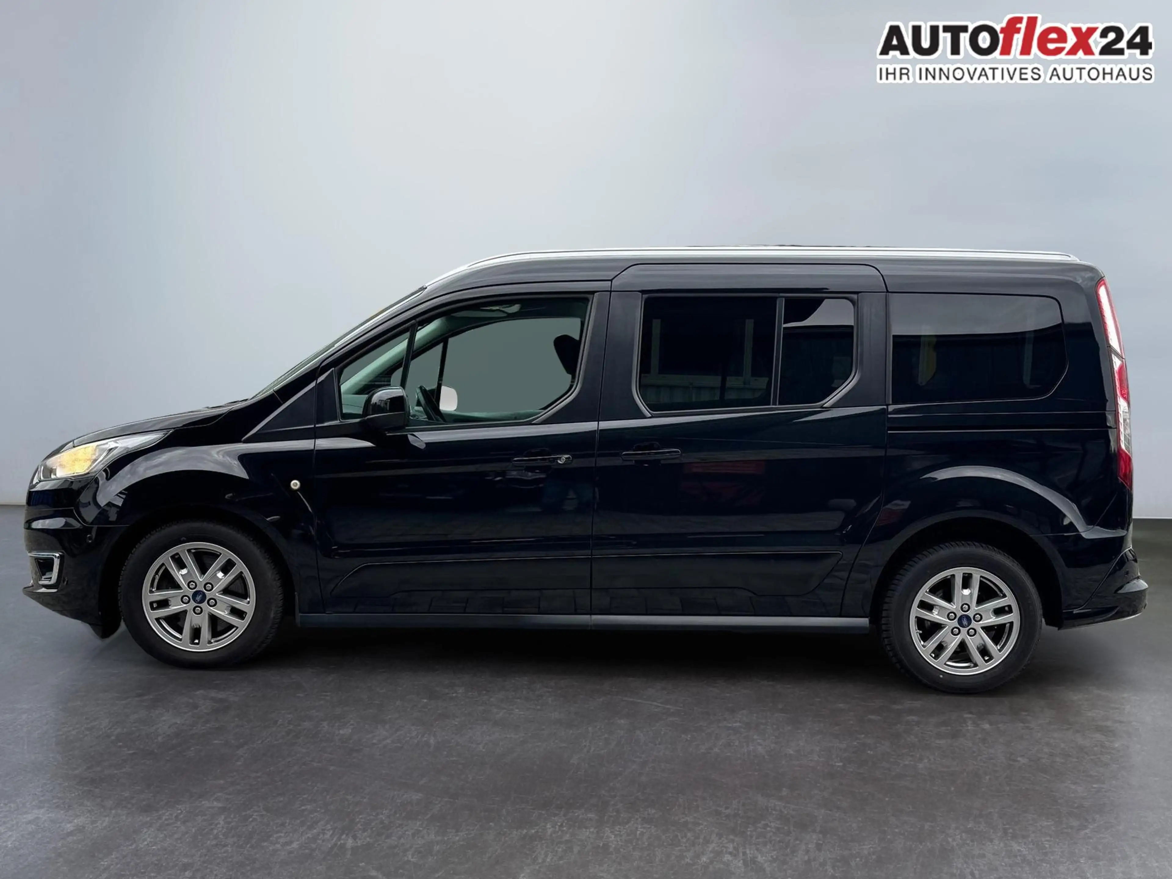 Ford Grand Tourneo 1,5 TDCI AT Titanium ACC Navi PDC AHK Pano 88 k... — photo 7