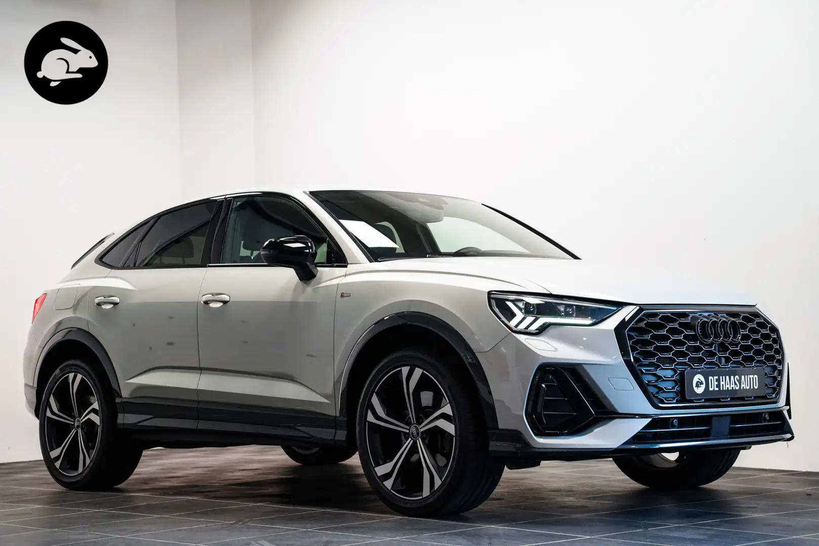 Audi Q3 Sportback 45 TFSI e S-Line|Tausilber|Carplay|Elek Grijs - 1