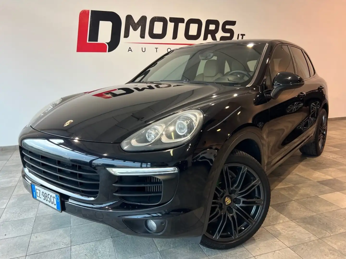 Porsche Cayenne 3.0 Diesel Noir - 2