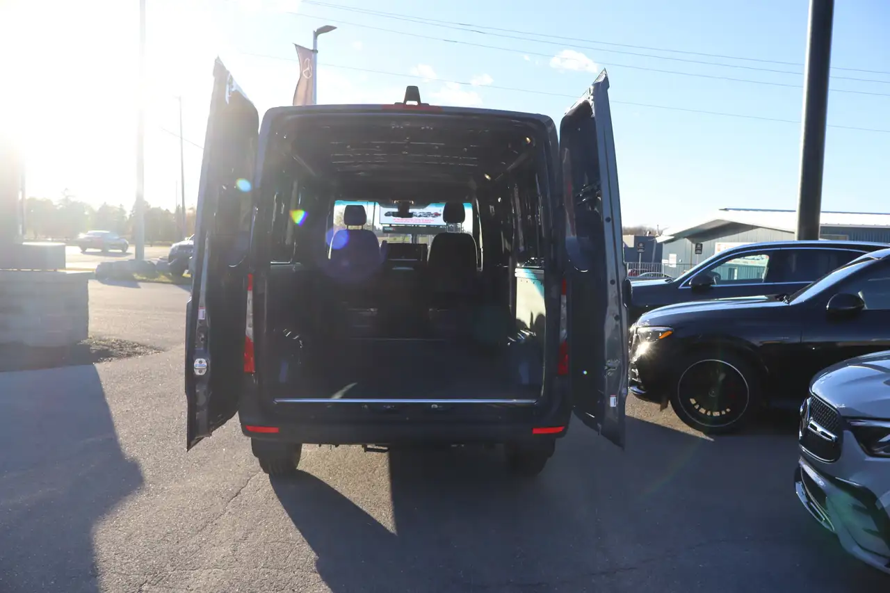 Mercedes-Benz Sprinter снимка Mercedes-Benz Sprinter