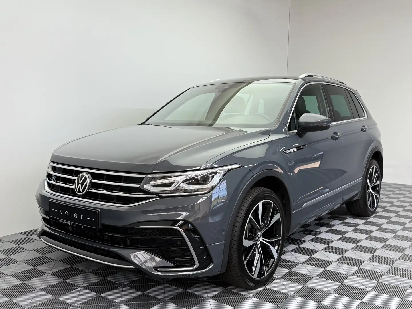 Volkswagen Tiguan R-Line 4Motion|AHK|Matrix|IQ-Light|Kamera| Grau - 2