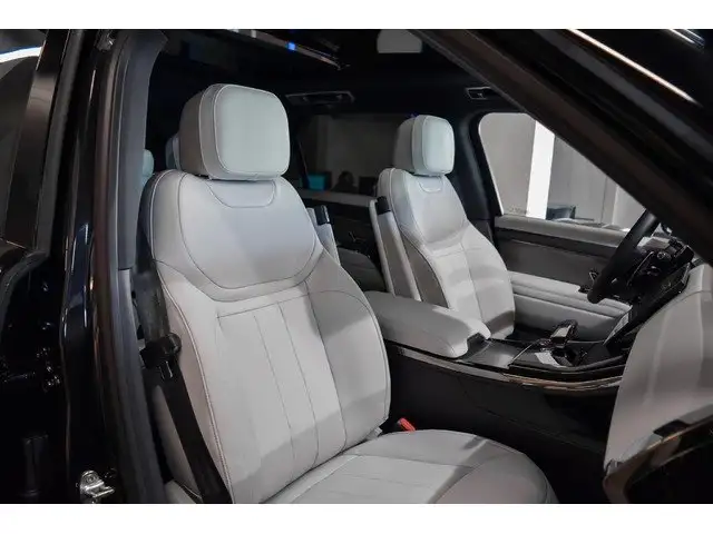 Land Rover Range Rover Sport view 8
