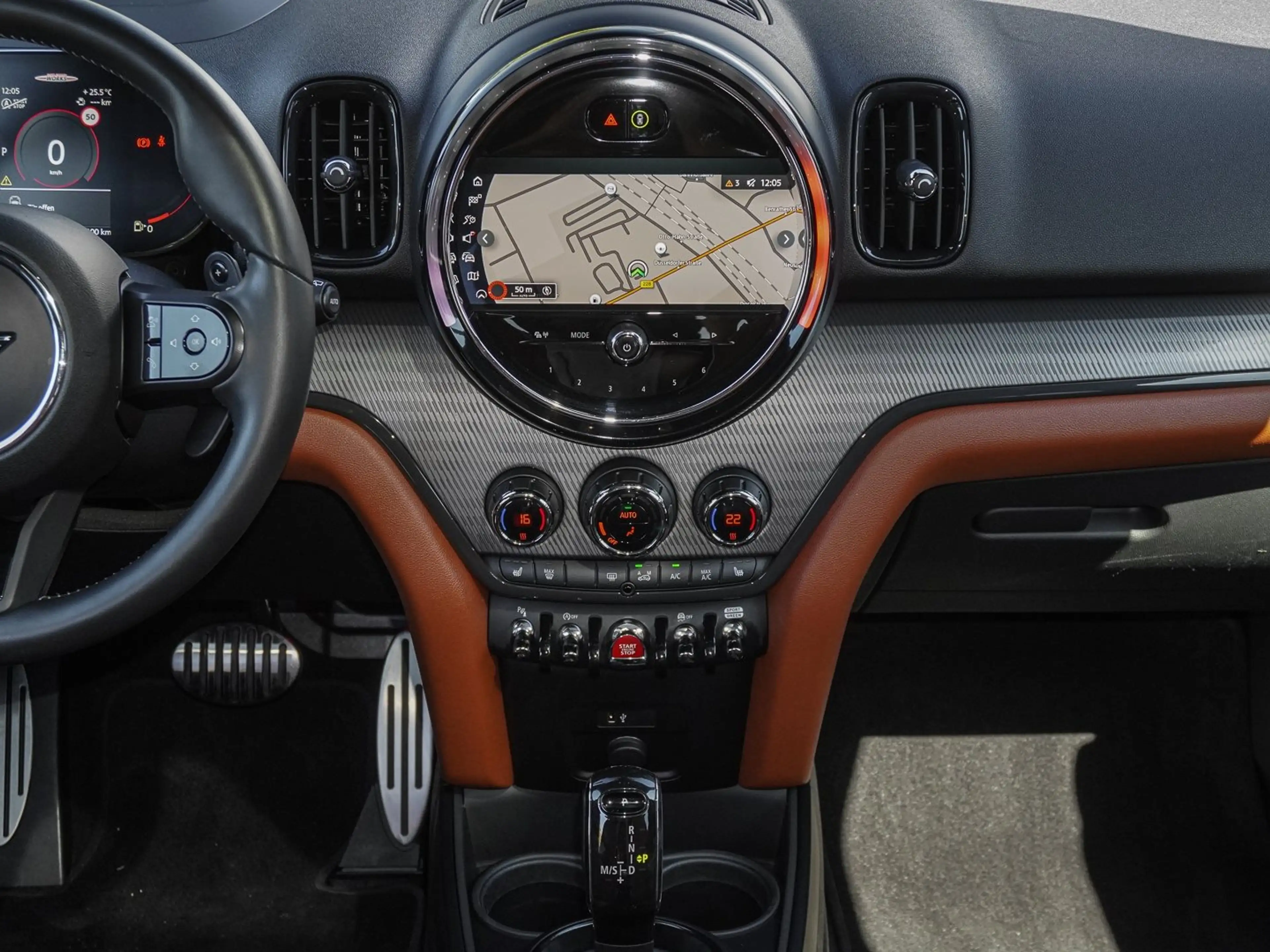 MINI John Cooper Works Countryman John Cooper Works AL HUD PANO ACC RFK NAVI LED — photo 12