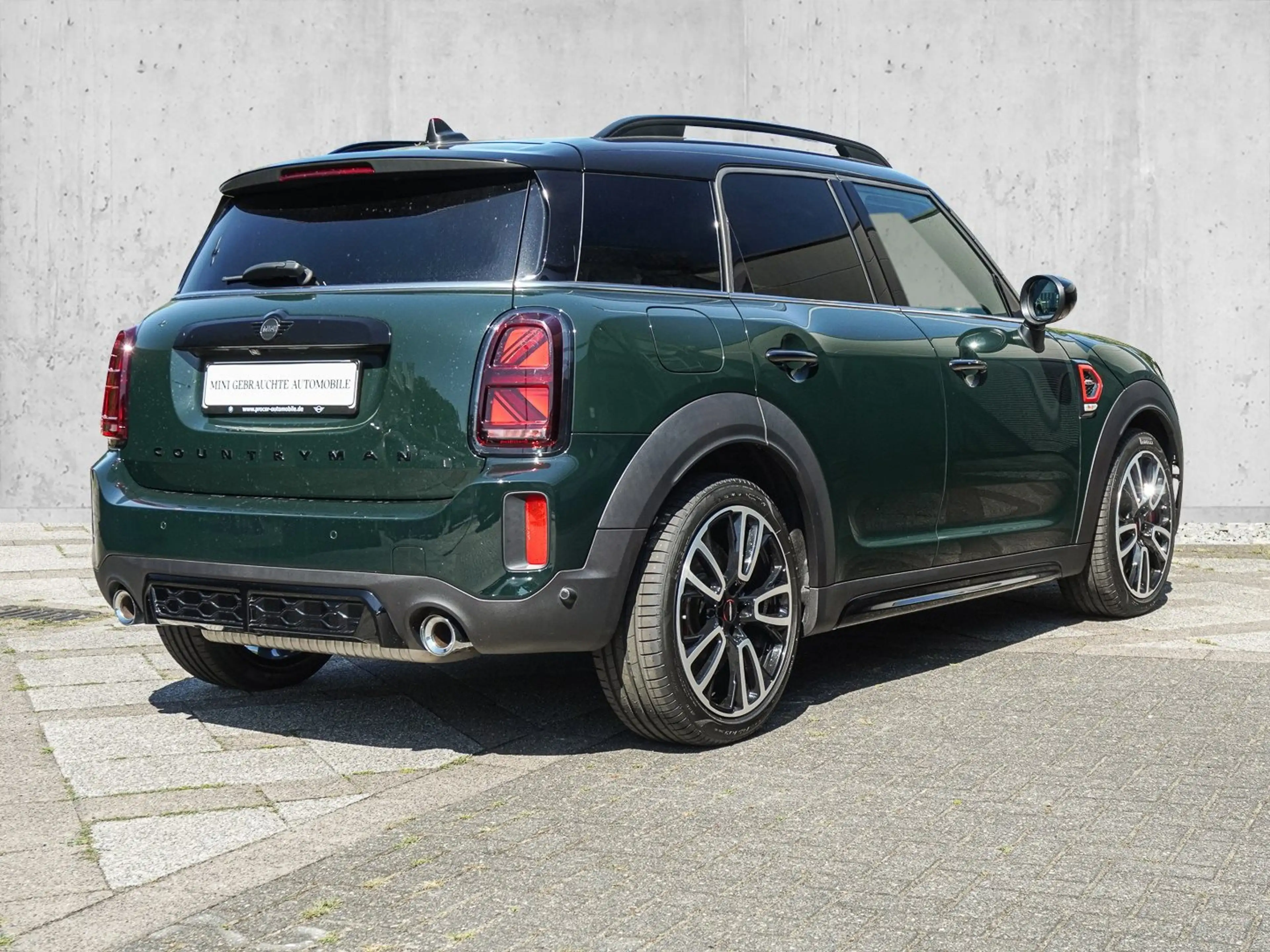 MINI John Cooper Works Countryman John Cooper Works AL HUD PANO ACC RFK NAVI LED — photo 2