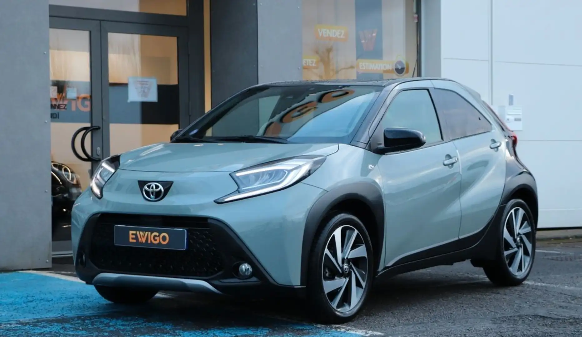 Toyota Aygo X 1.0 vvti 72ch collection s-cvt bva premiere main carplay Grau - 1