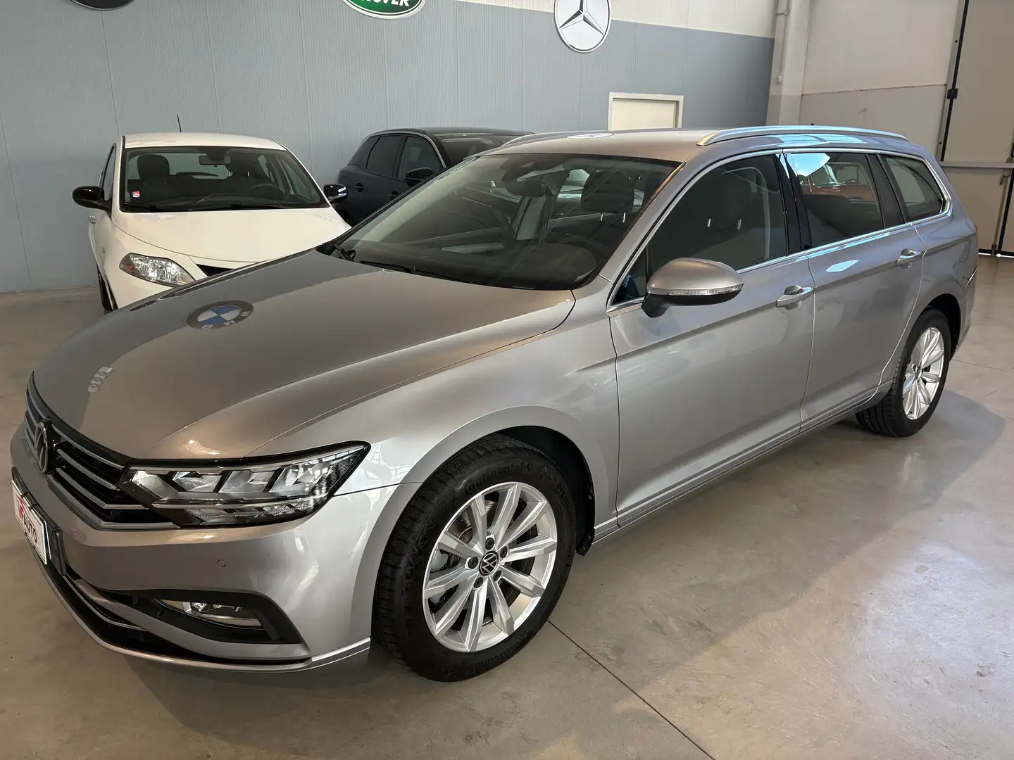 Volkswagen Passat Variant Passat VIII Variant 2.0 tdi Business 150cv dsg Grijs - 1