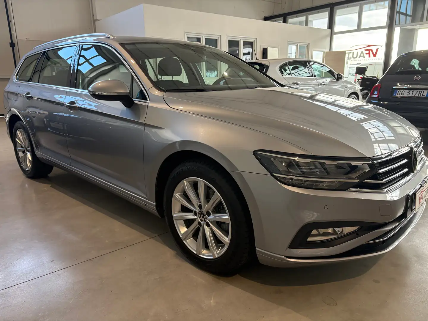 Volkswagen Passat Variant Passat VIII Variant 2.0 tdi Business 150cv dsg Grijs - 2