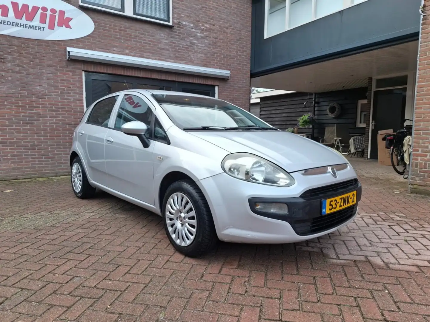 Fiat Punto punto evo 1.2 Gris - 1