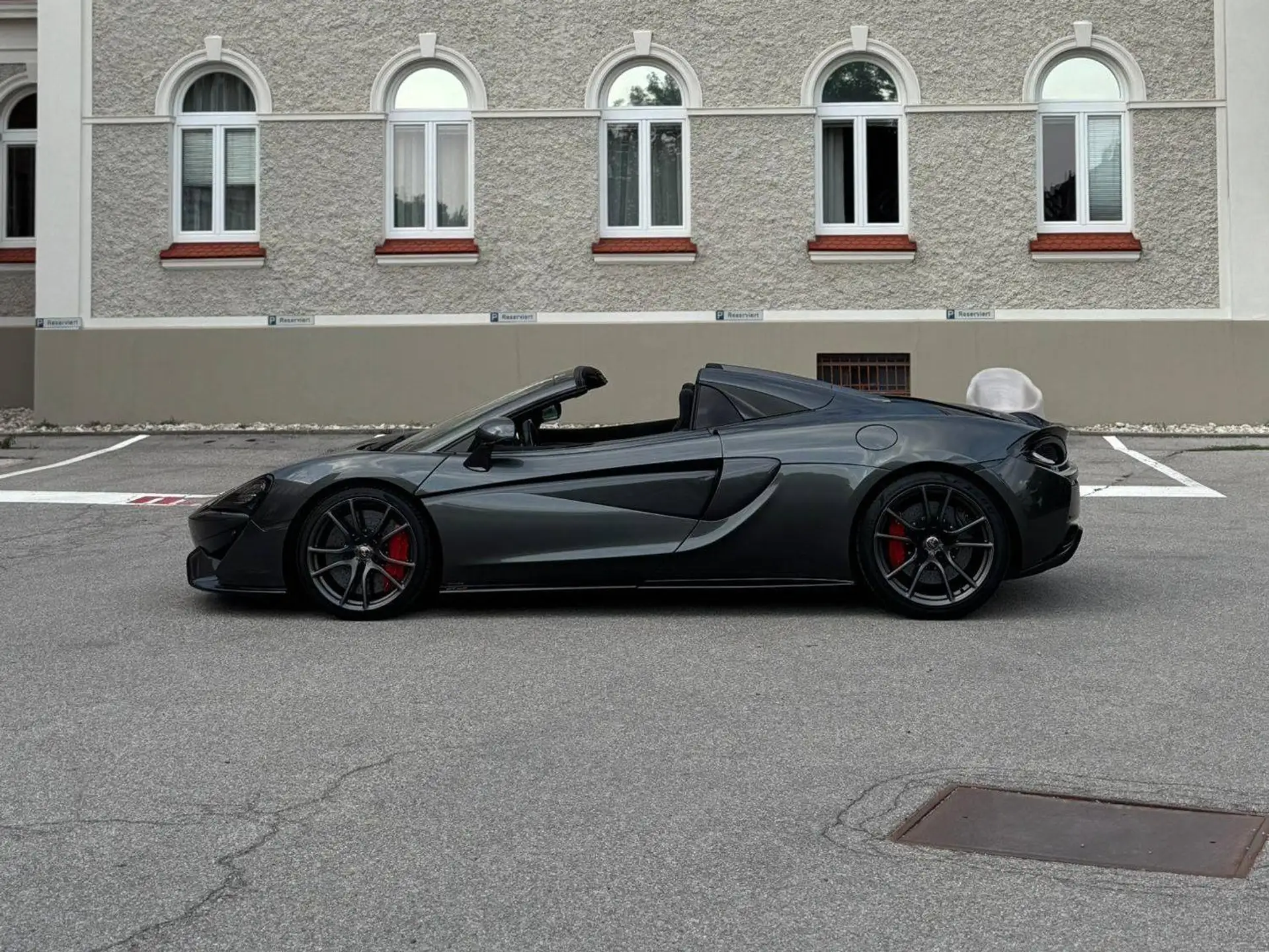 맥라렌 570S 570 Sport Spider 2018 블랙 사진 3