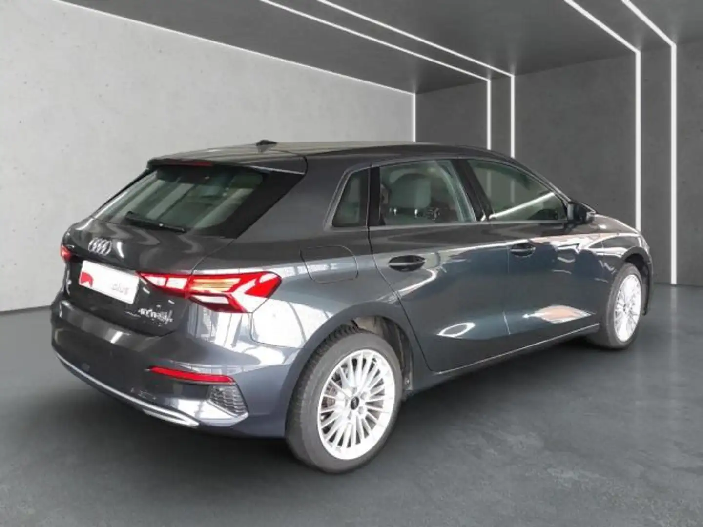 Audi A3 40 TFSI e Adv. S tronic *R-CAM*PDC* Grau - 2