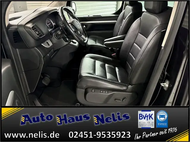 Opel Zafira view 9