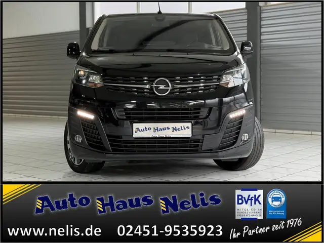 Opel Zafira view 2