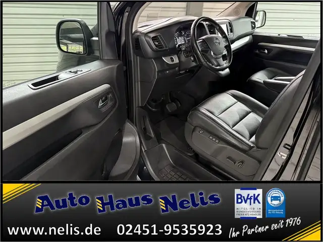Opel Zafira view 8
