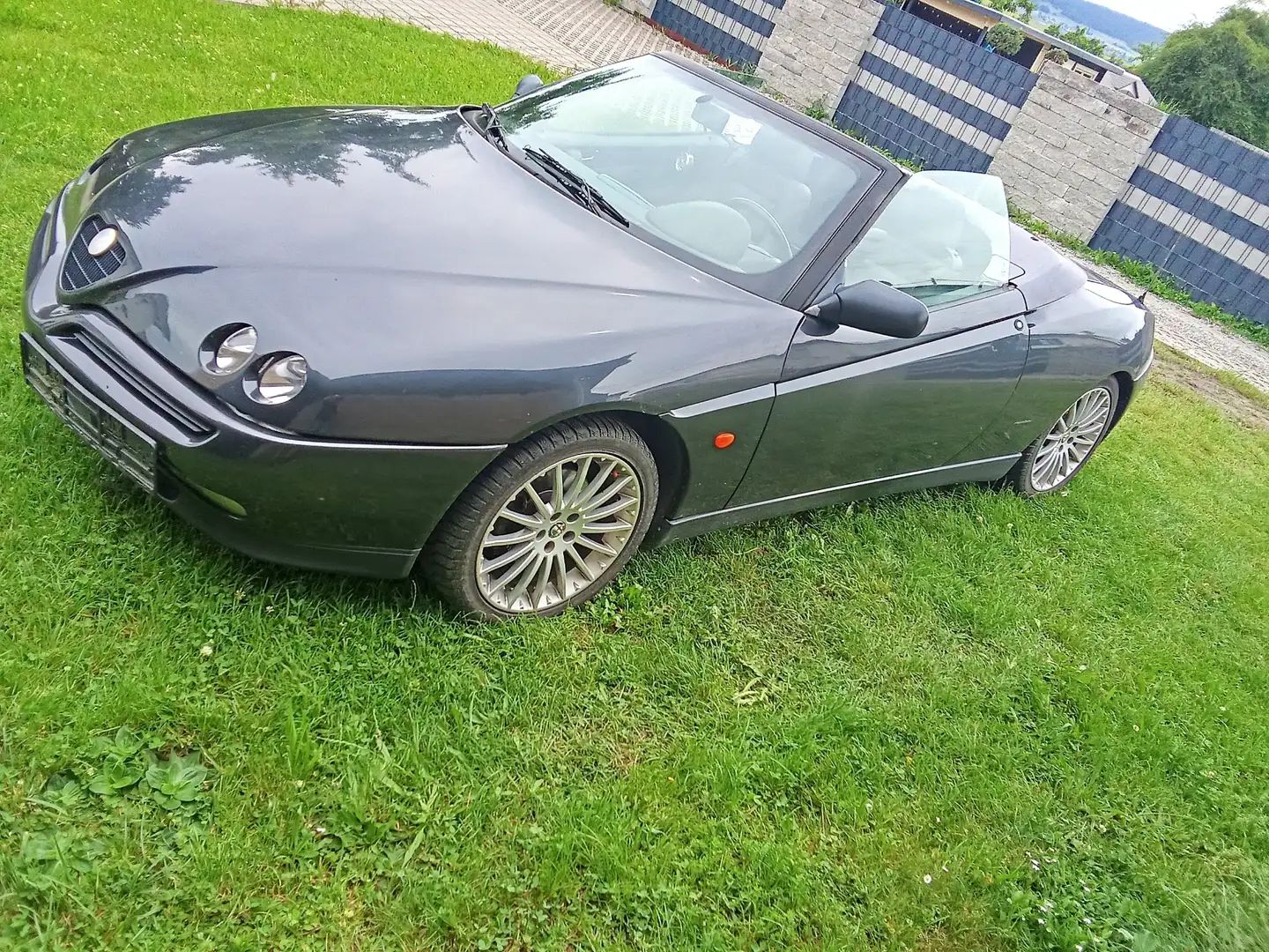 Alfa Romeo Spider 2.0 16V Twin Spark Noir - 1