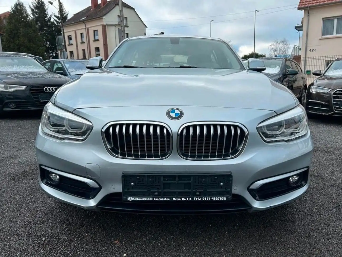BMW 116 d Urban Line TEMP + PDC + NAVI + BI-XEN Zilver - 2