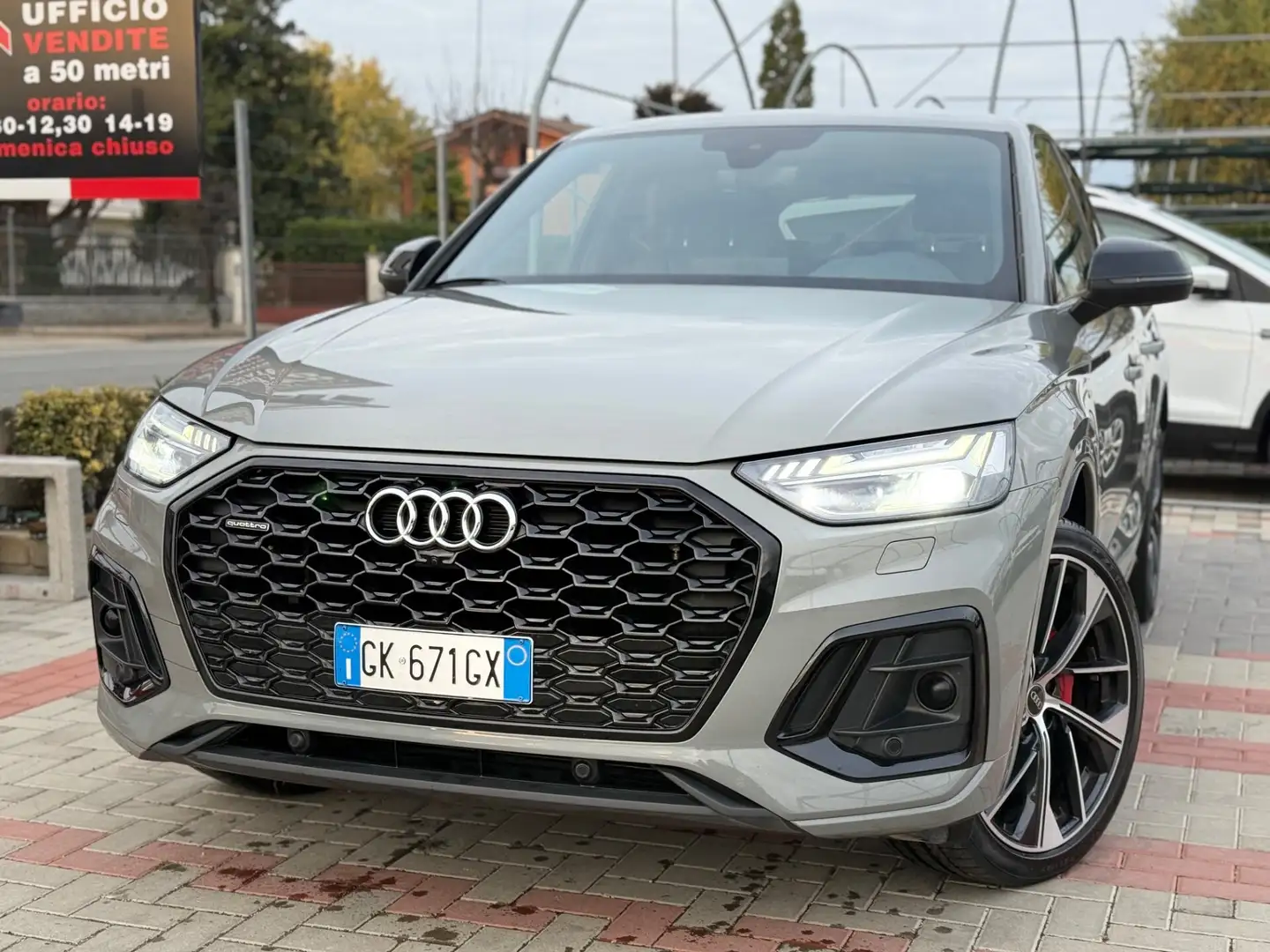 Audi Q5 Q5 SPORTBACK MHEV 40 TDI quattro S tronic S line p Gris - 1