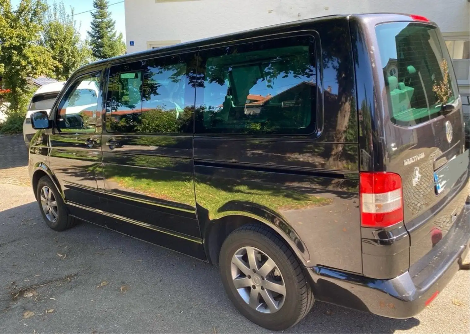 Volkswagen T5 Multivan Multivan Comfortline Autm. Чорний - 2