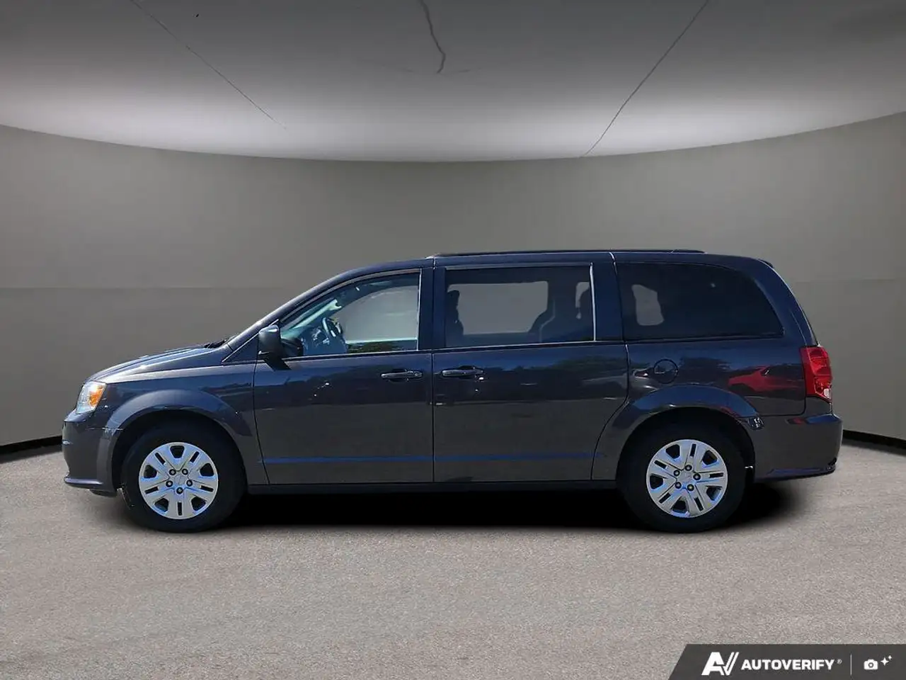 Dodge Grand Caravan снимка Dodge Grand Caravan