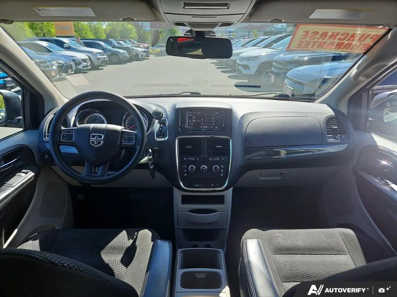 Dodge Grand Caravan снимка Dodge Grand Caravan